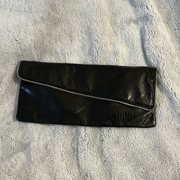 EUC STYLE & Co zipper look clutch - Picture 1 of 3